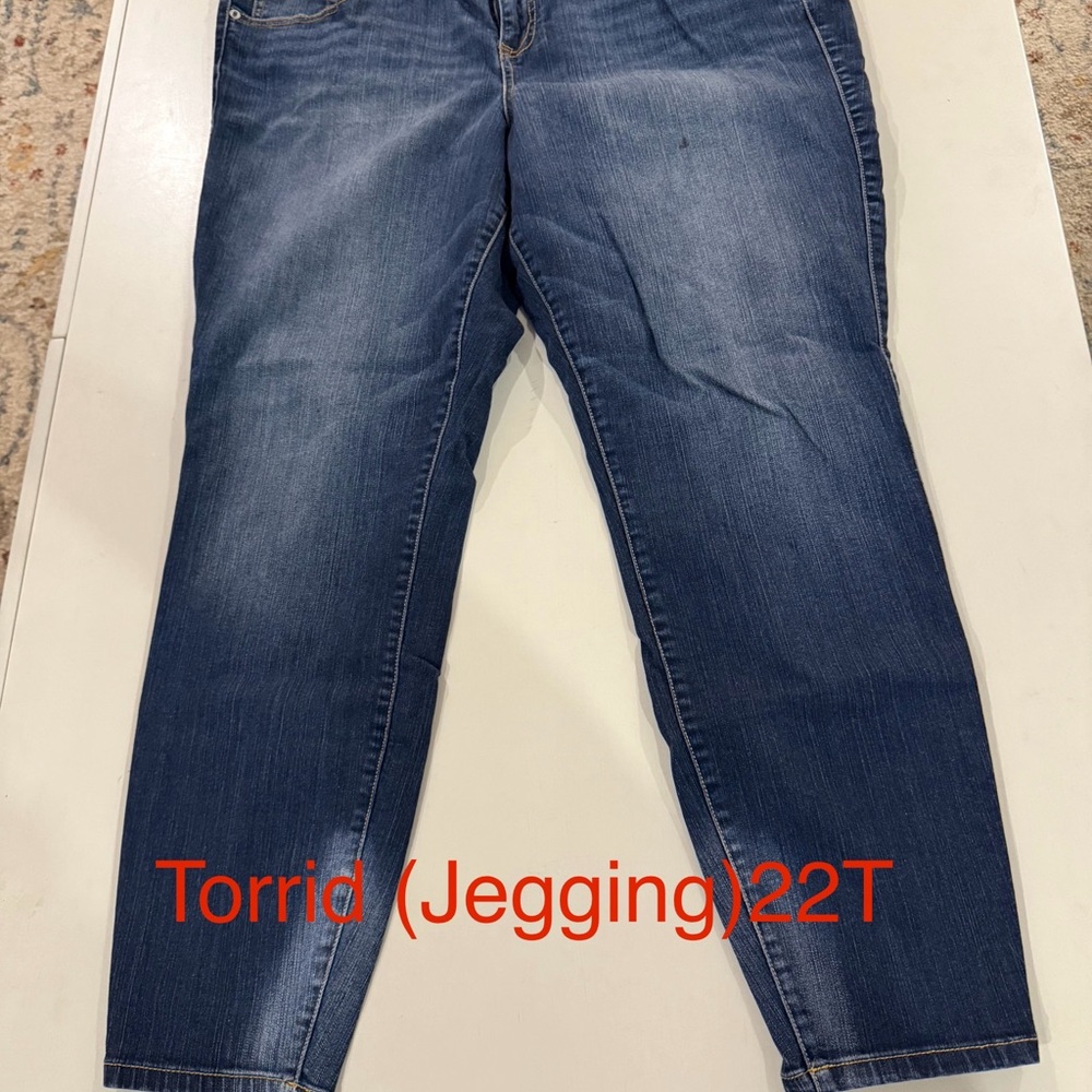 Torrid Women's Dark Blue Jeggings